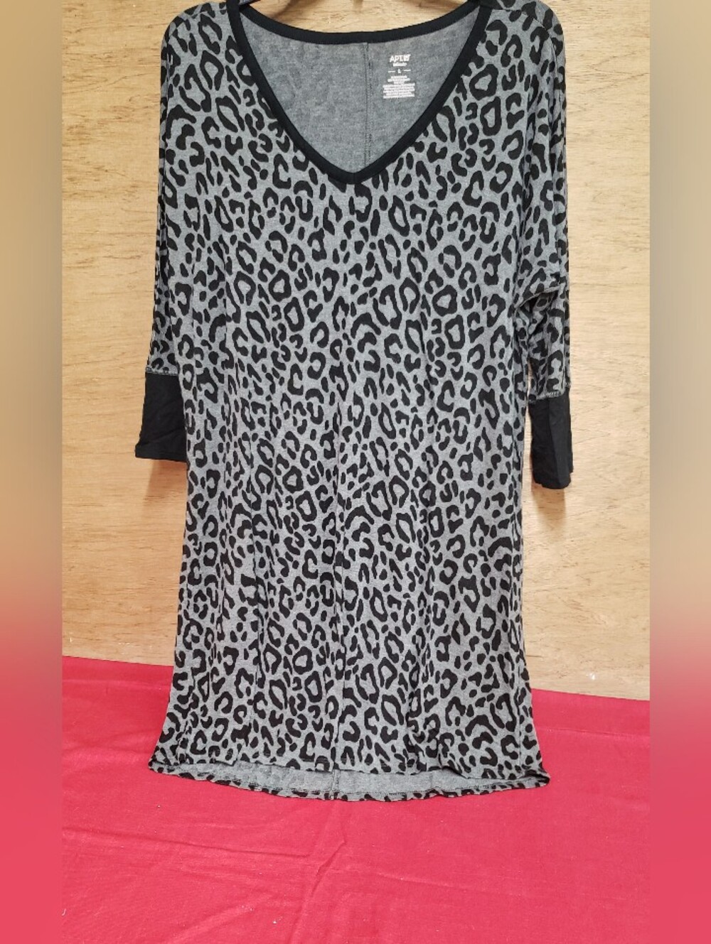 Ladies Apt 9 Animal Print Black And Gray V-Neck Dress Large